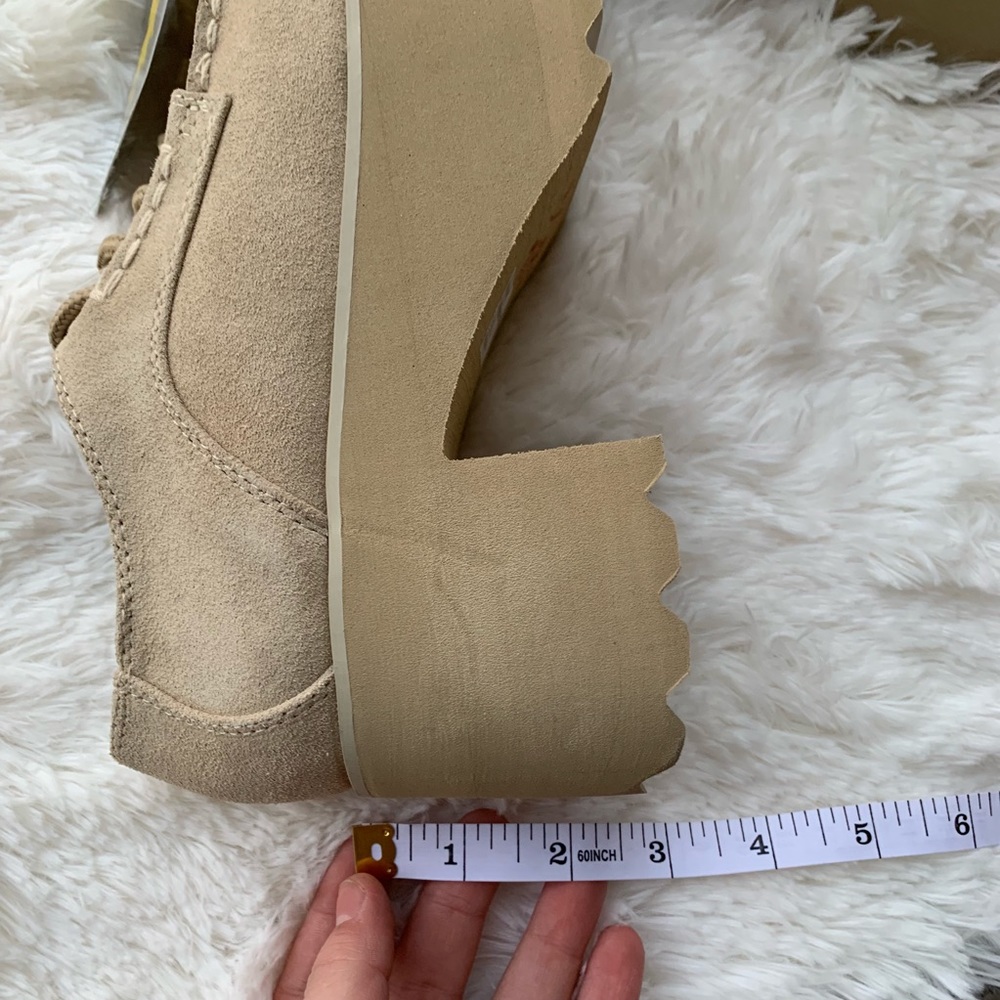 ๐ NWT volatile platform loafers - Picture 8 of 8